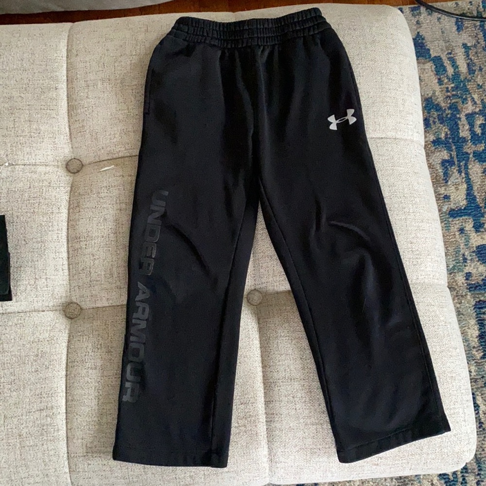Size 4 Under Armour running pants